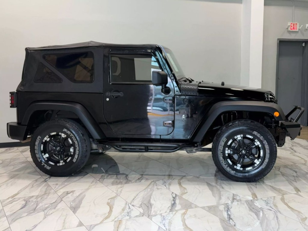 2011 Jeep Wrangler Image 5