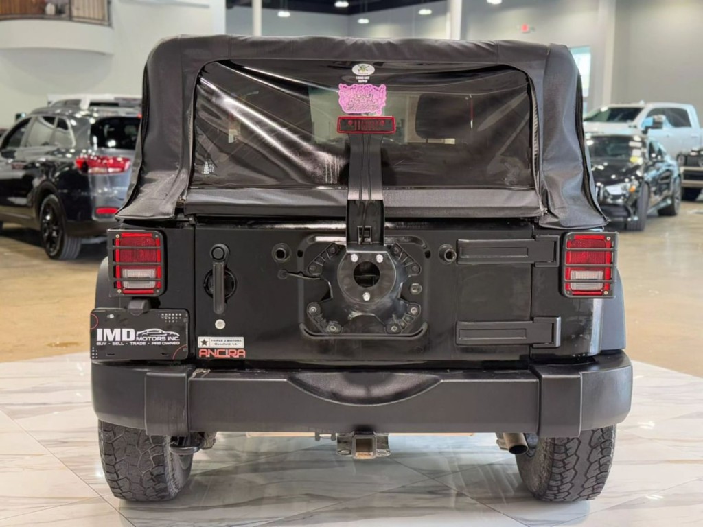 2011 Jeep Wrangler Image 7