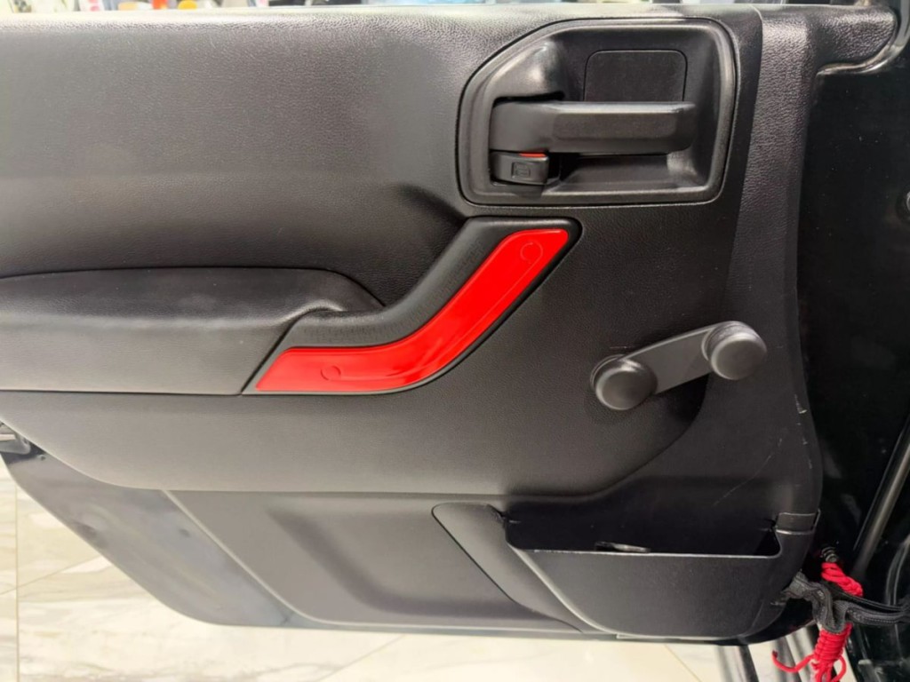 2011 Jeep Wrangler Image 10