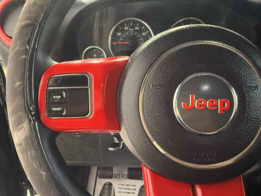 2011 Jeep Wrangler Image 13