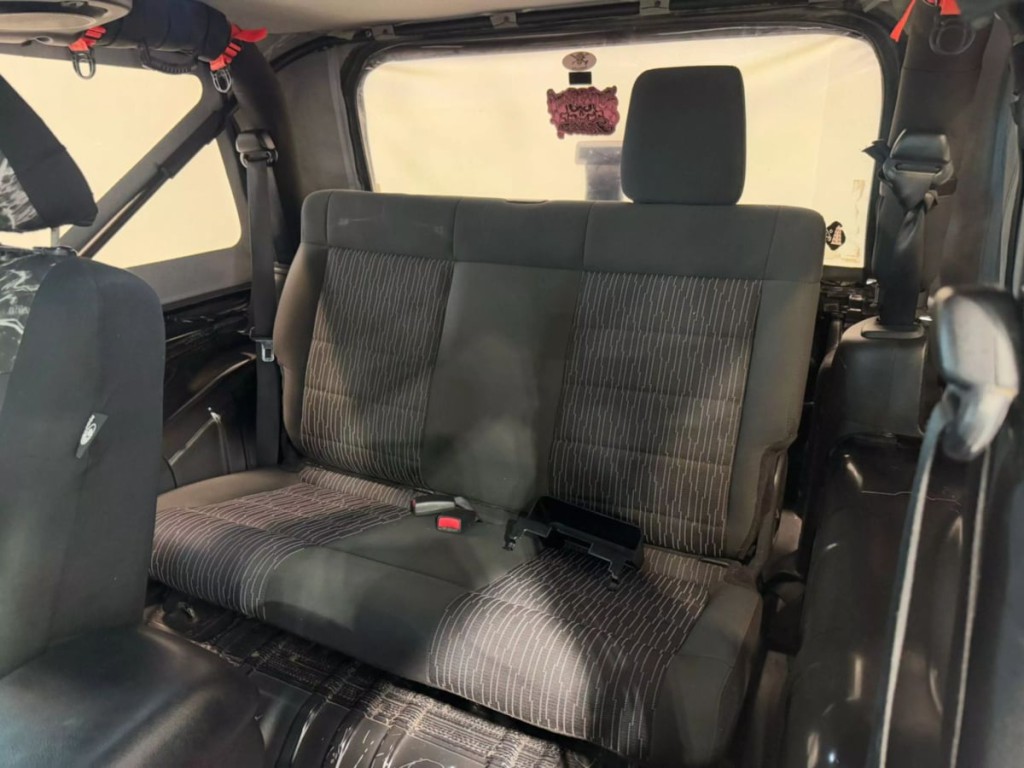 2011 Jeep Wrangler Image 22