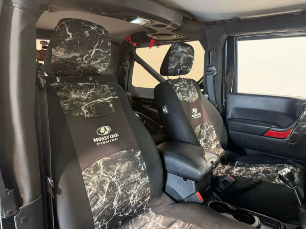 2011 Jeep Wrangler Image 26