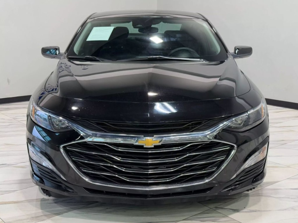 2021 Chevrolet Malibu Image 3