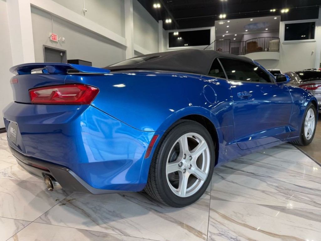 2017 Chevrolet Camaro Image 6