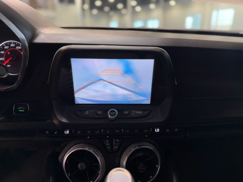 2017 Chevrolet Camaro Image 20