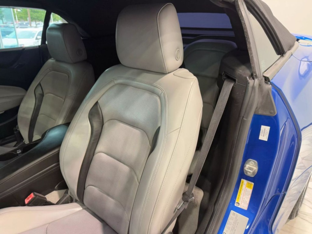 2017 Chevrolet Camaro Image 22