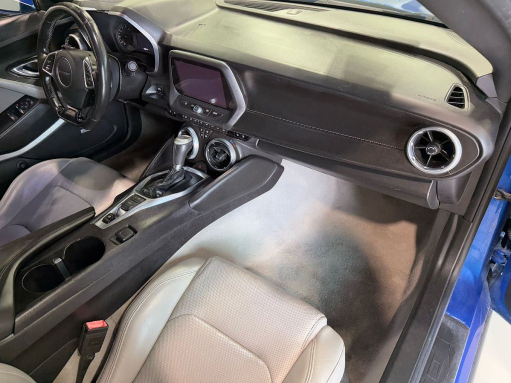 2017 Chevrolet Camaro Image 24