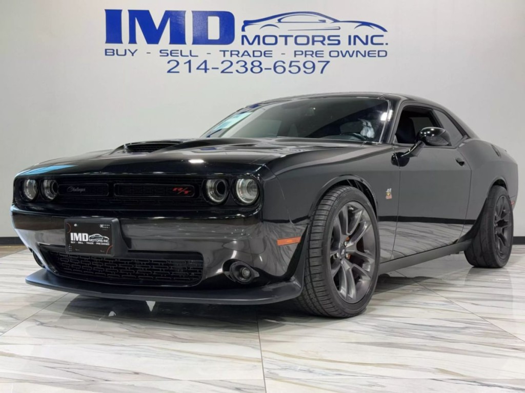 2020 Dodge Challenger Image 2