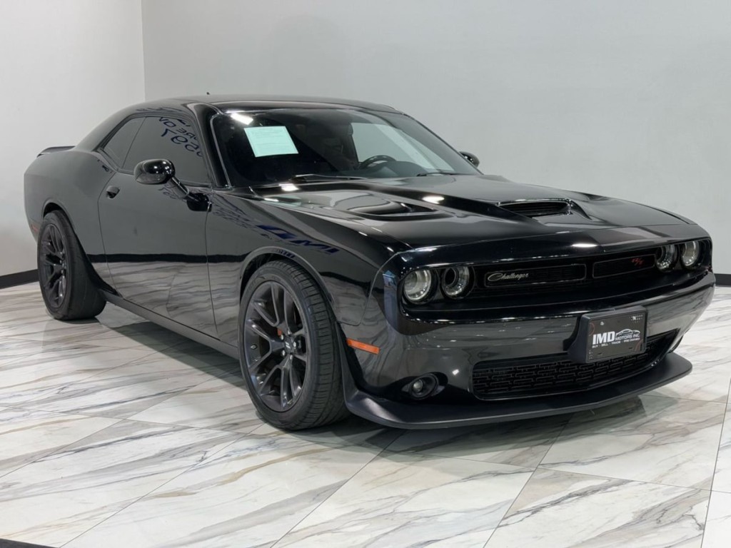 2020 Dodge Challenger Image 4