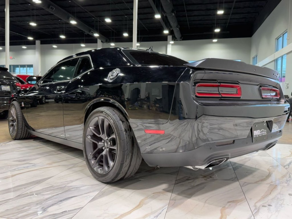 2020 Dodge Challenger Image 8