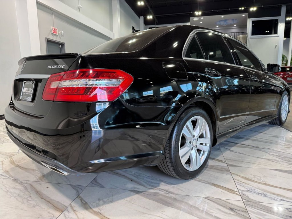 2013 Mercedes-Benz E-Class Image 6