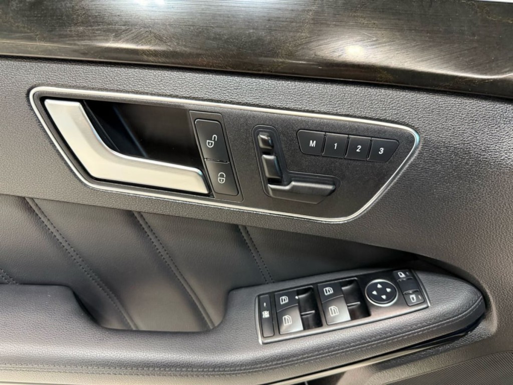 2013 Mercedes-Benz E-Class Image 11