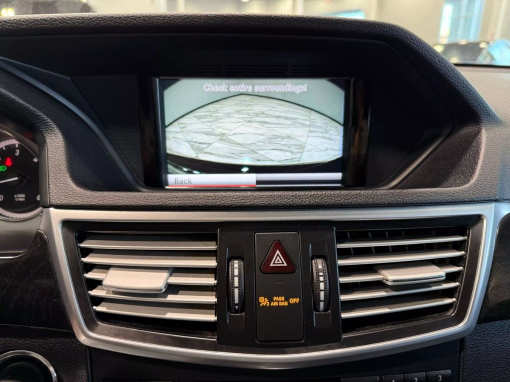 2013 Mercedes-Benz E-Class Image 22