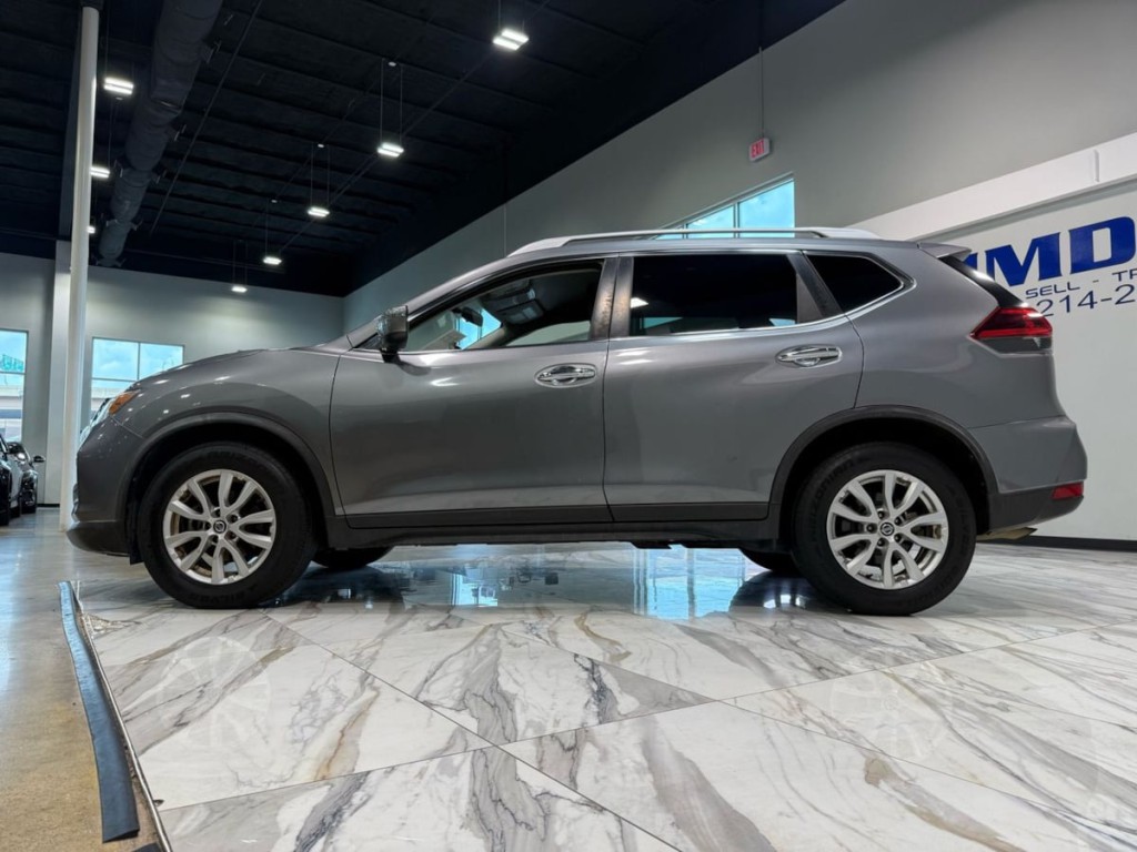 2018 Nissan Rogue Image 9