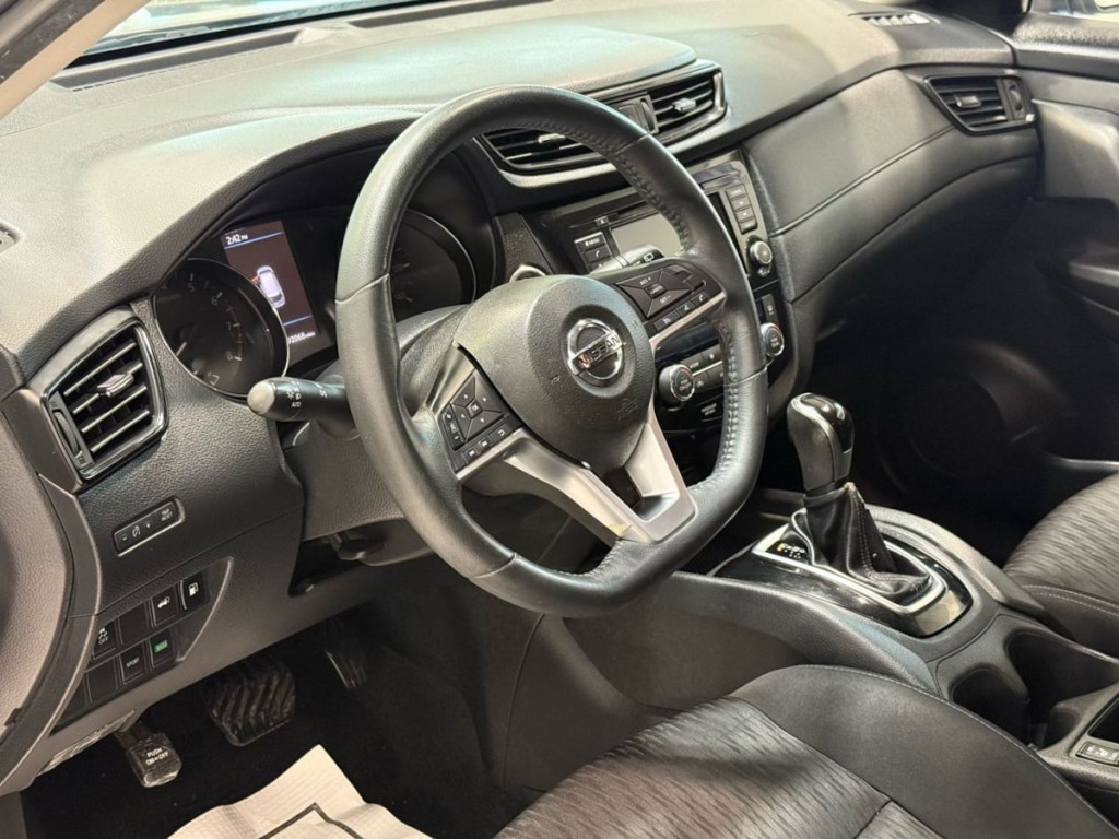 2018 Nissan Rogue Image 12