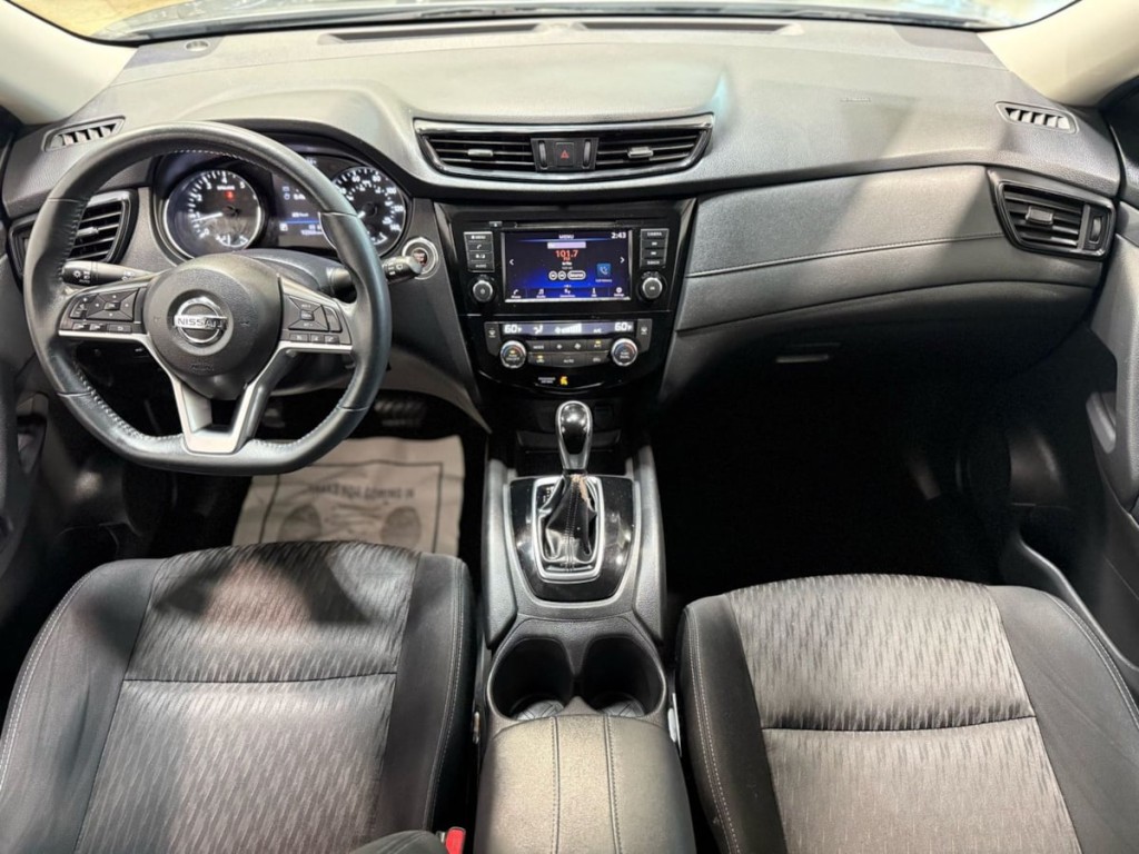 2018 Nissan Rogue Image 13