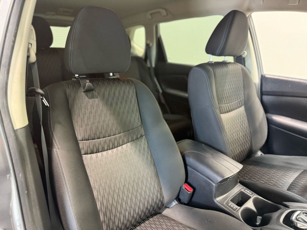 2018 Nissan Rogue Image 28