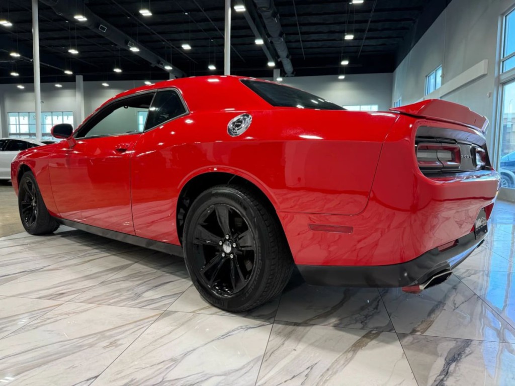 2019 Dodge Challenger Image 8