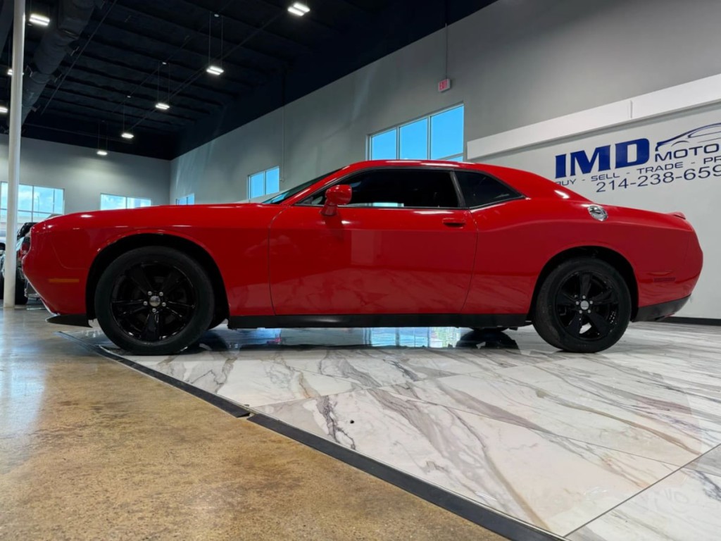 2019 Dodge Challenger Image 9