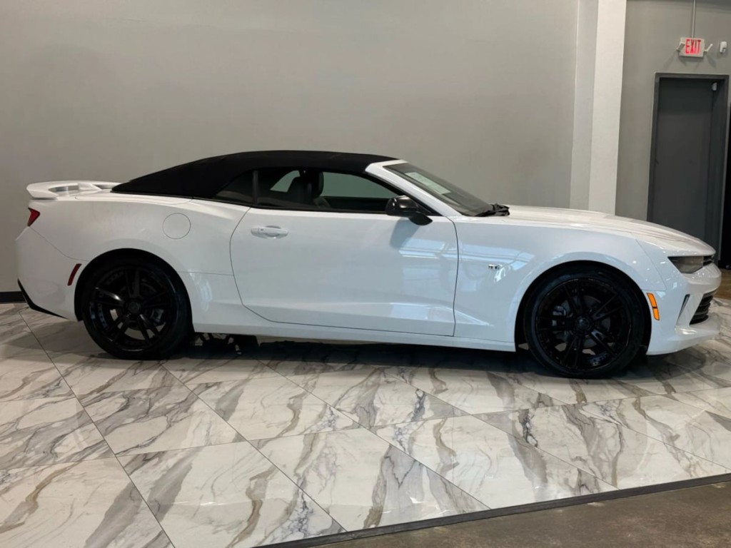 2017 Chevrolet Camaro Image 5