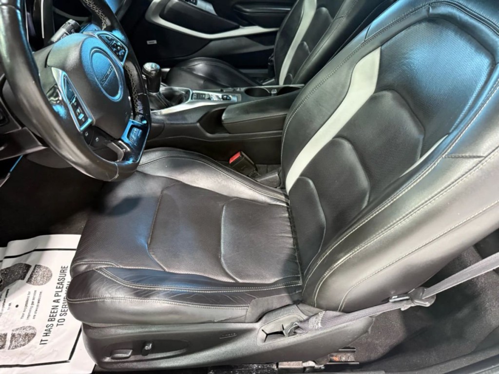 2017 Chevrolet Camaro Image 20