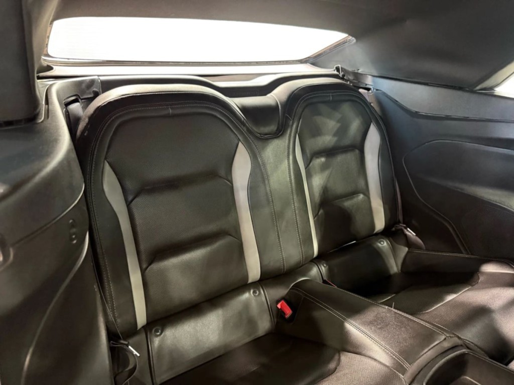 2017 Chevrolet Camaro Image 28