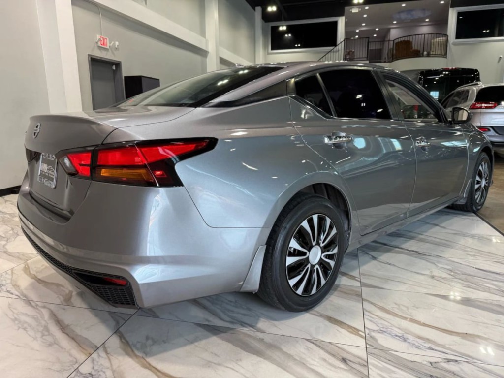 2019 Nissan Altima Image 6