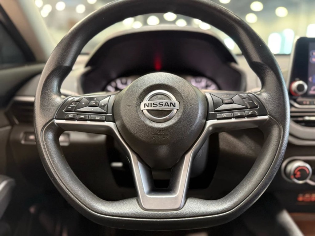 2019 Nissan Altima Image 14
