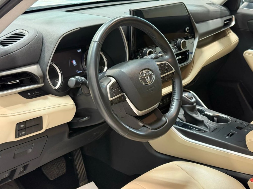 2023 Toyota Highlander Image 12
