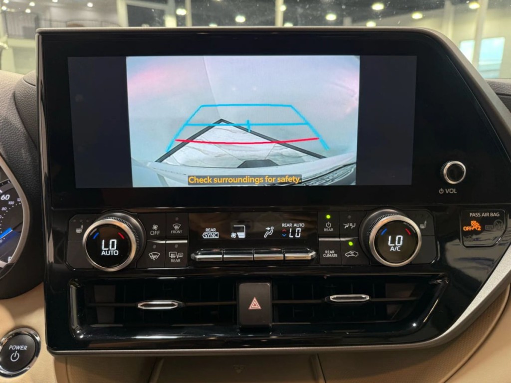 2023 Toyota Highlander Image 21