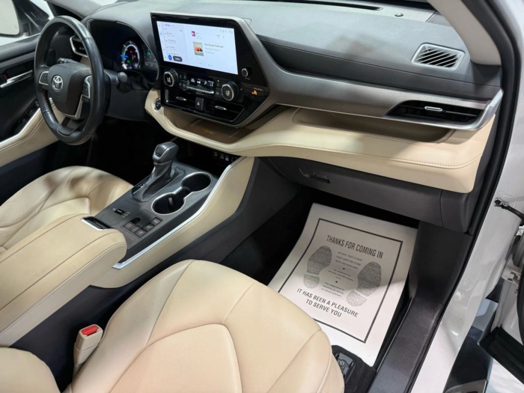 2023 Toyota Highlander Image 32