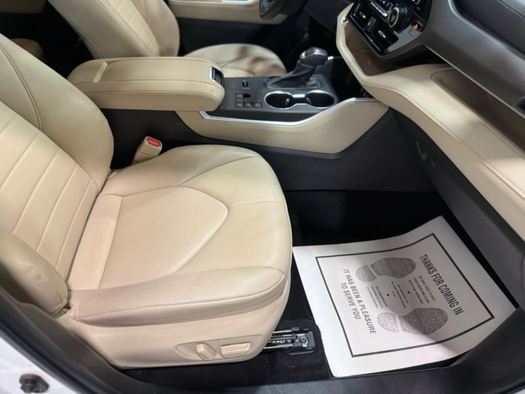 2023 Toyota Highlander Image 33