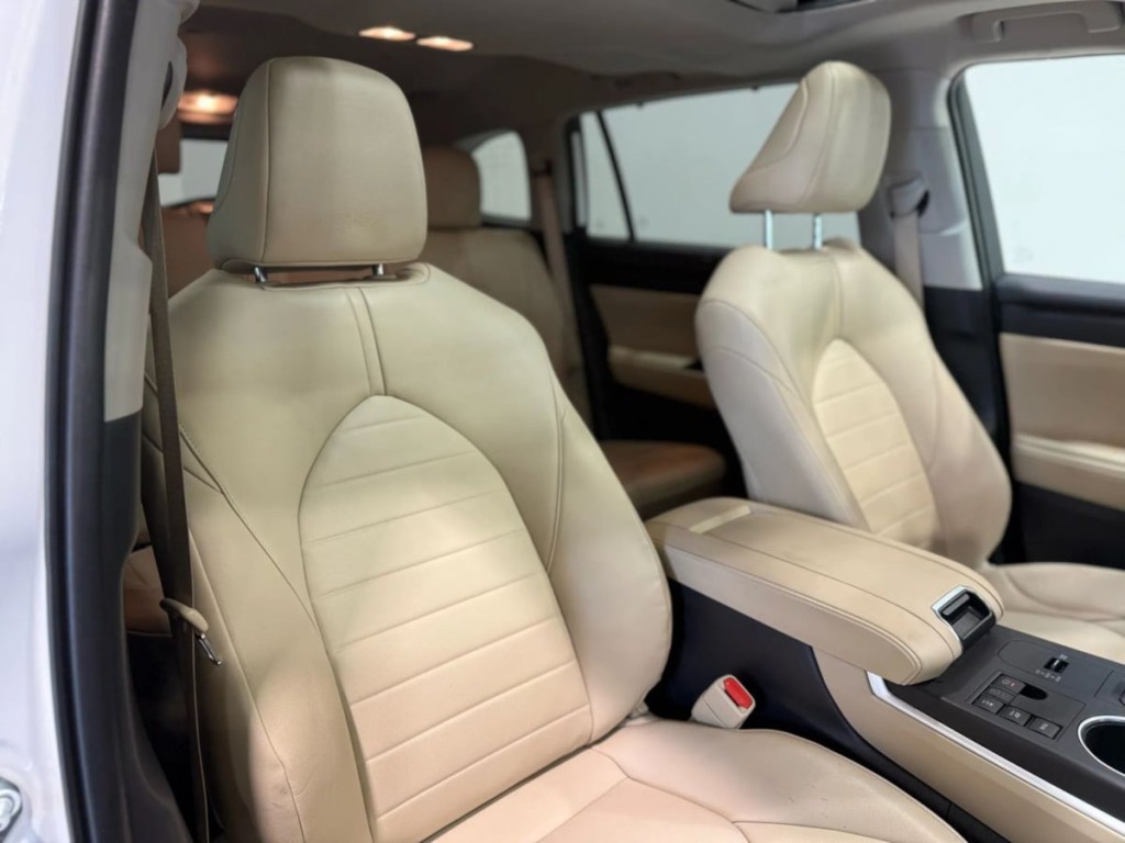 2023 Toyota Highlander Image 34