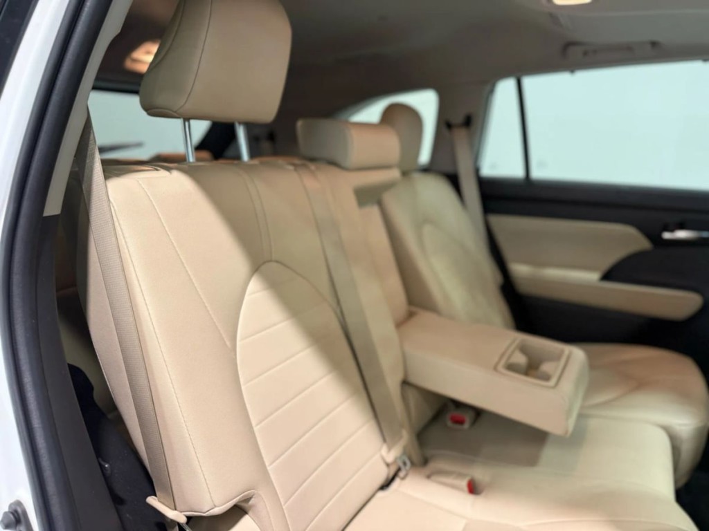 2023 Toyota Highlander Image 38