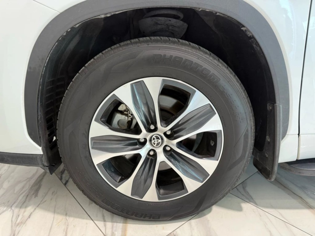 2023 Toyota Highlander Image 41