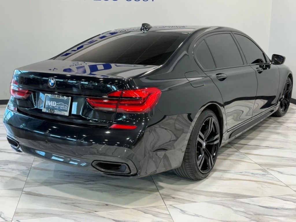 2018 BMW 7 Series Image 6