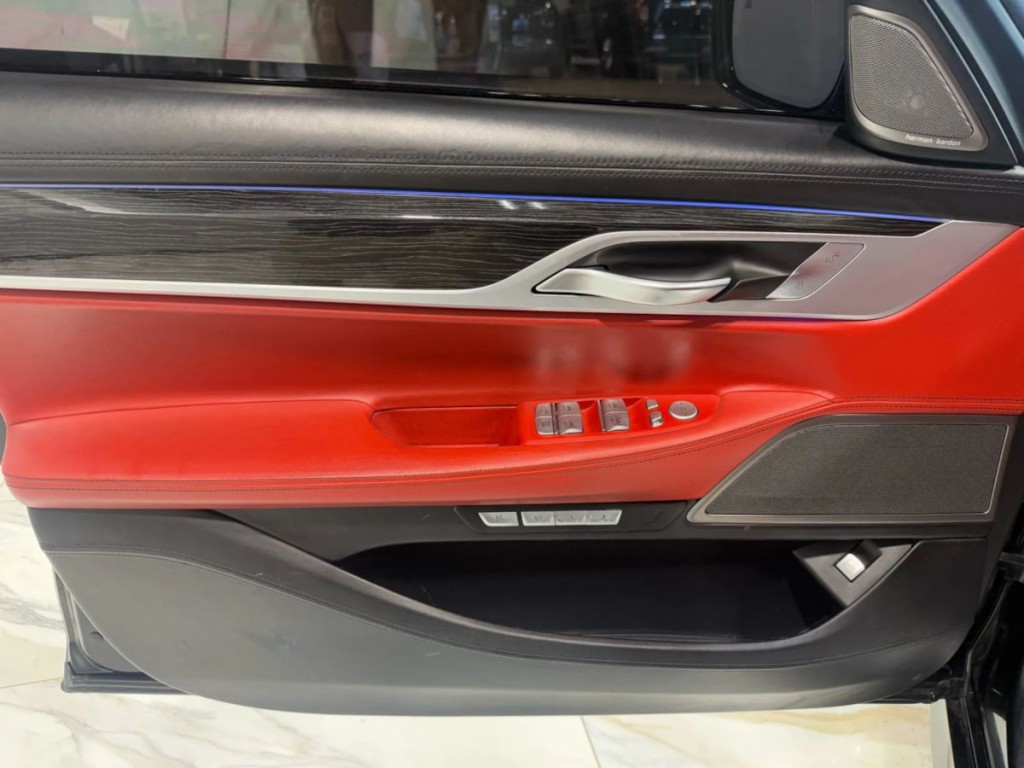 2018 BMW 7 Series Image 12
