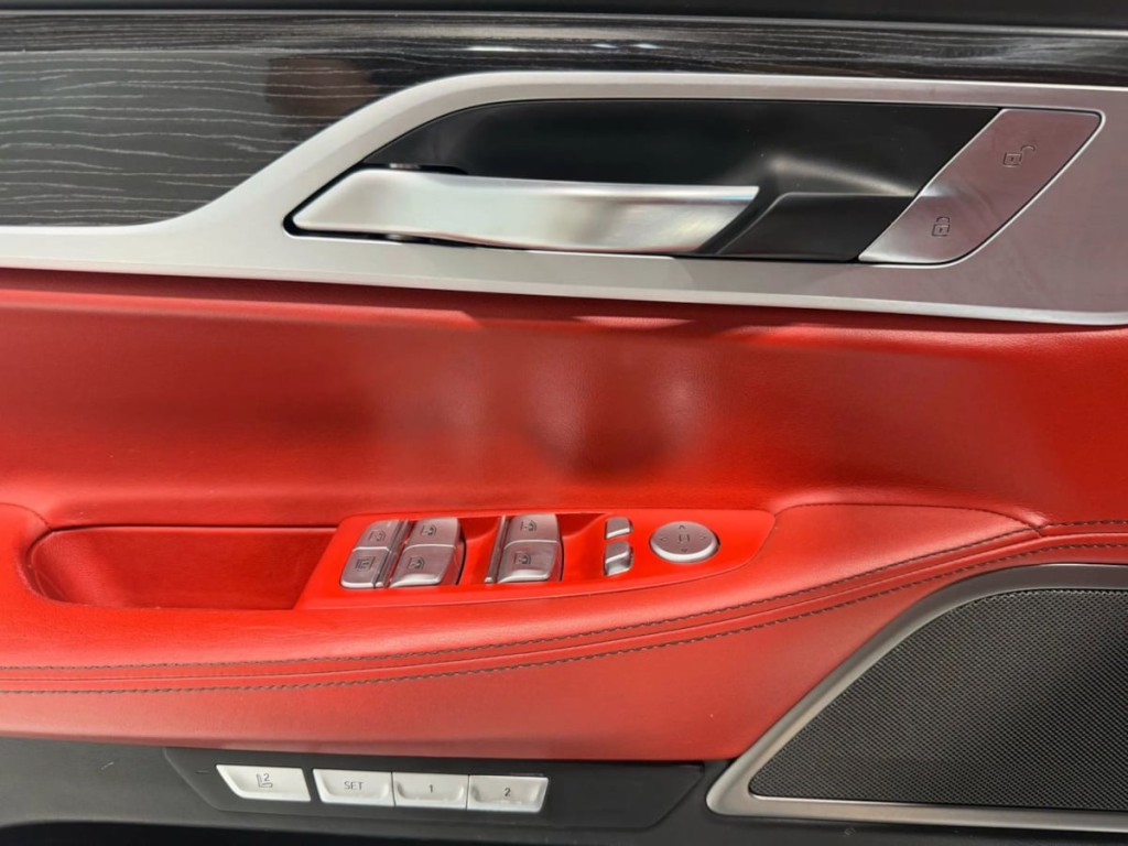 2018 BMW 7 Series Image 13