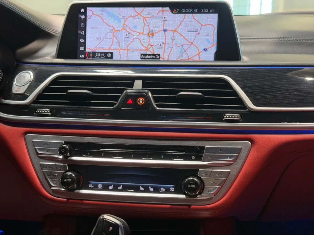 2018 BMW 7 Series Image 15