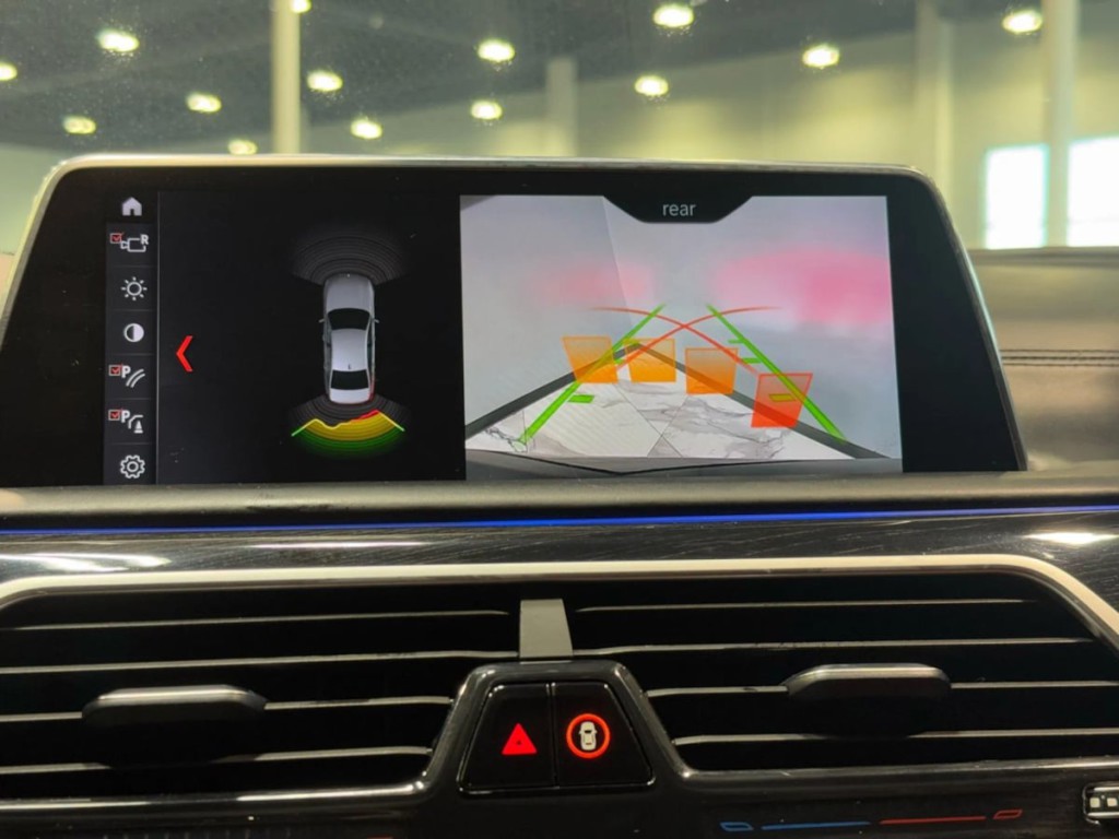 2018 BMW 7 Series Image 19