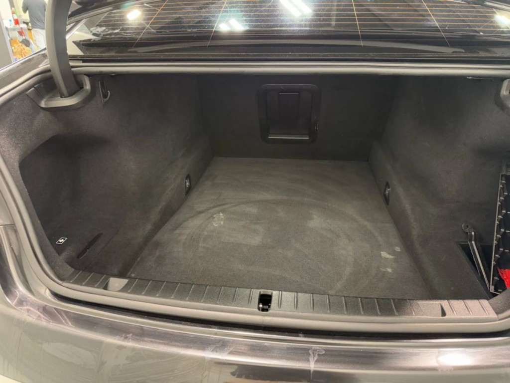 2018 BMW 7 Series Image 25