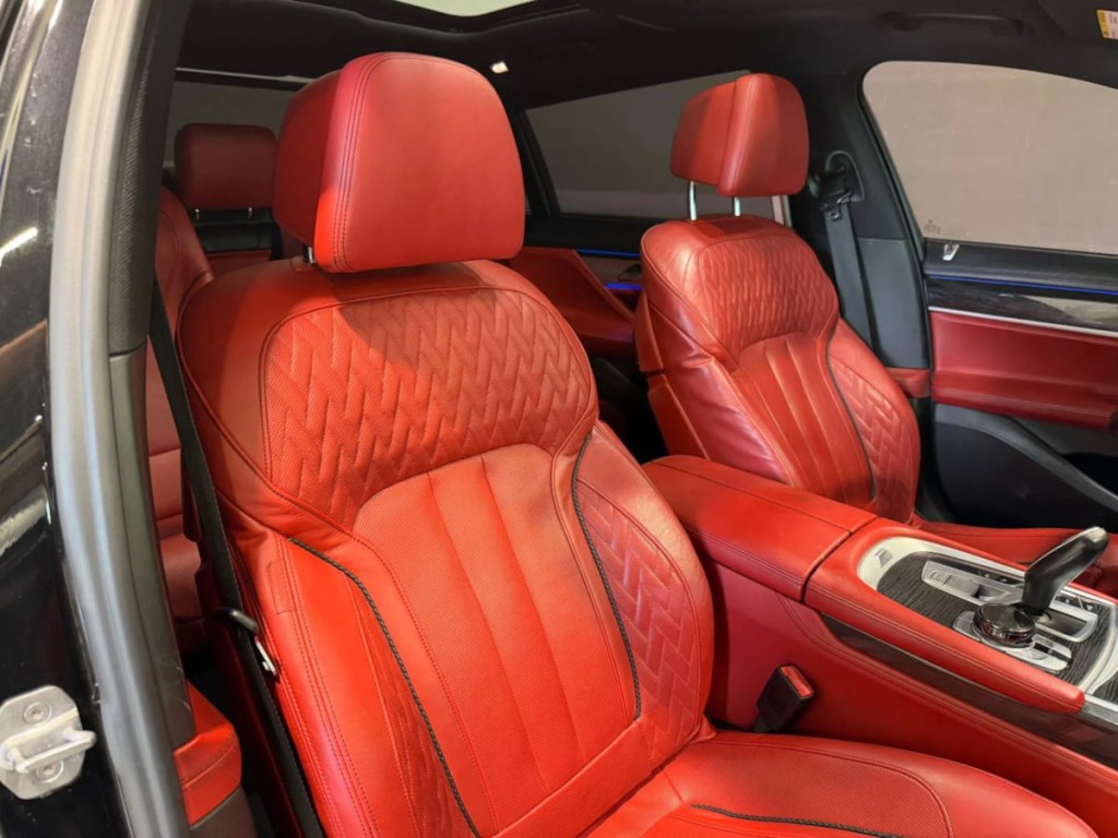 2018 BMW 7 Series Image 29