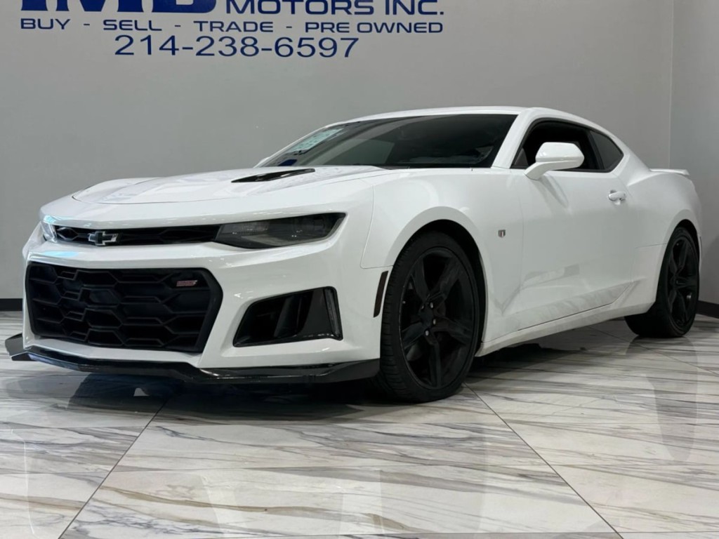 2016 Chevrolet Camaro Image 2