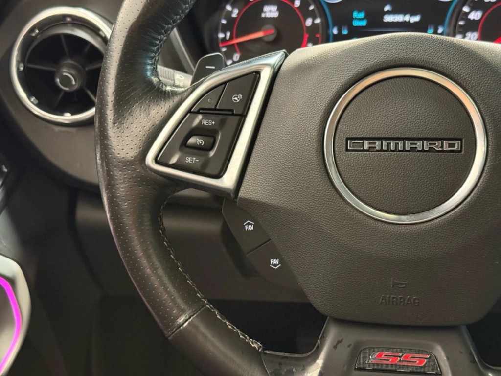 2016 Chevrolet Camaro Image 16