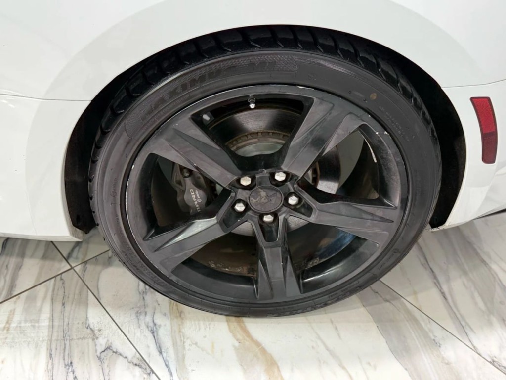 2016 Chevrolet Camaro Image 35