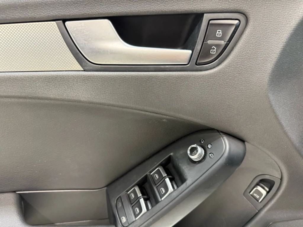 2015 Audi A4 Image 10