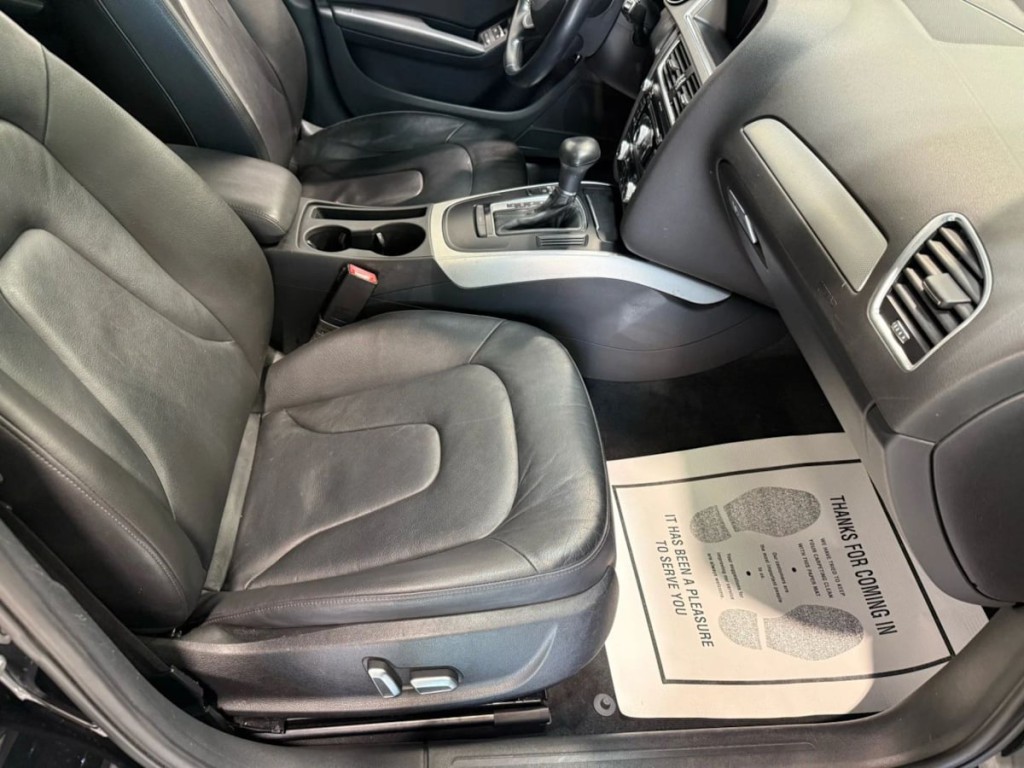 2015 Audi A4 Image 25