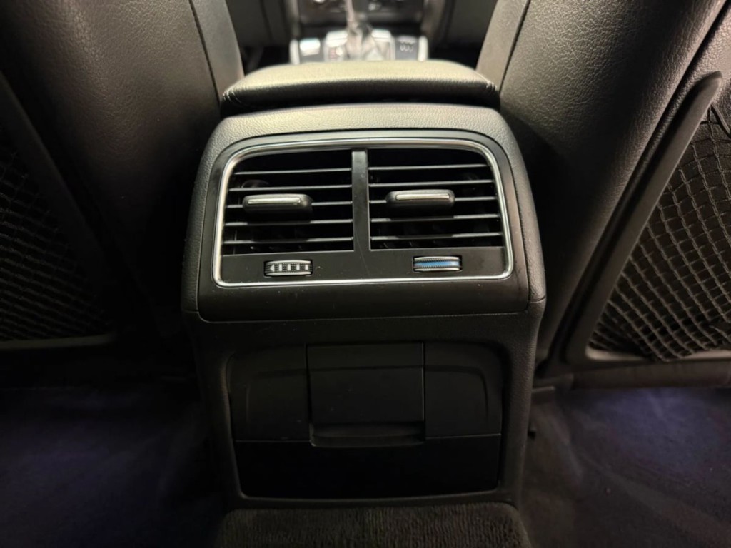 2015 Audi A4 Image 31