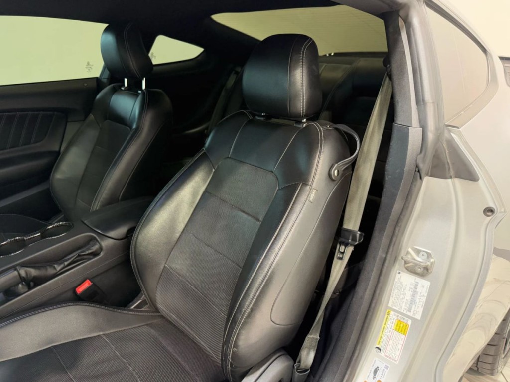 2020 Ford Mustang Image 25