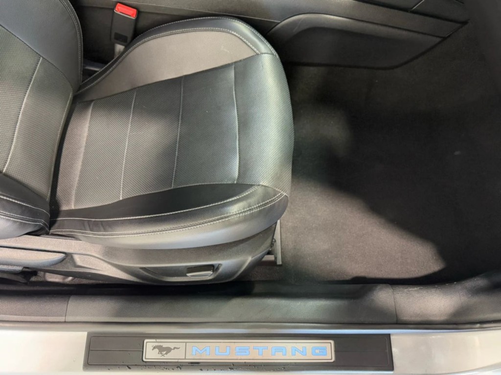 2020 Ford Mustang Image 29